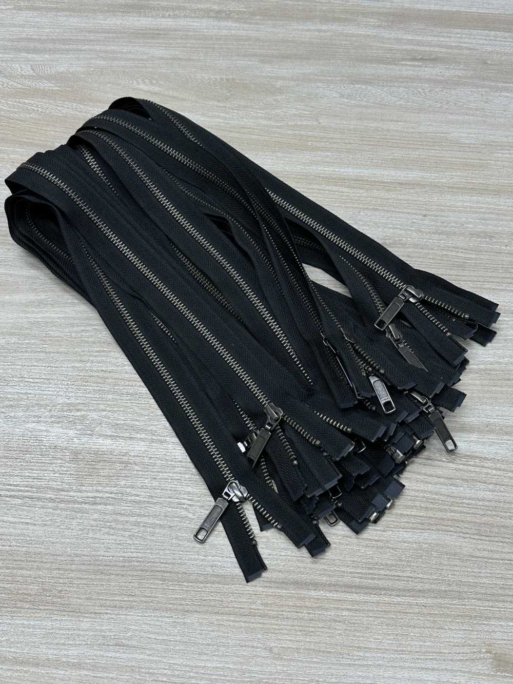 5RGTHOR-OUTLET Cremallera Metálica Talla 5 Plata Antigua Abierta YKK