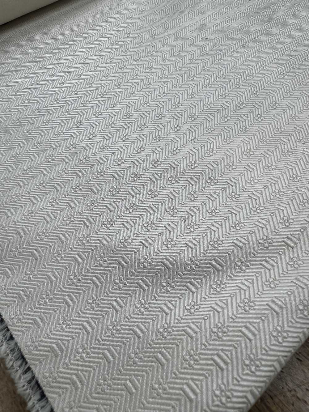 AI-16 Patrón Tejido Jacquard De Seda Plateado [outlet][Textil] Yamamoto(EXCY)