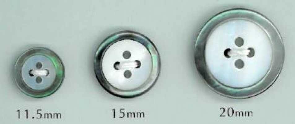 WB17 Botón de concha Black Lip Rim de 4 agujeros, 17 mm