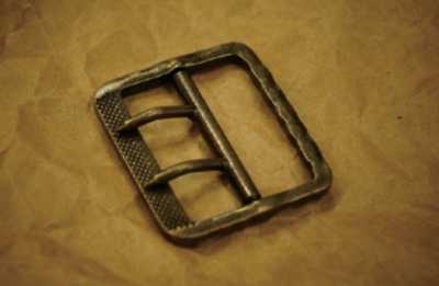 W-2PSB25 Hebillas tubulares con barra central y doble pincho 25mm