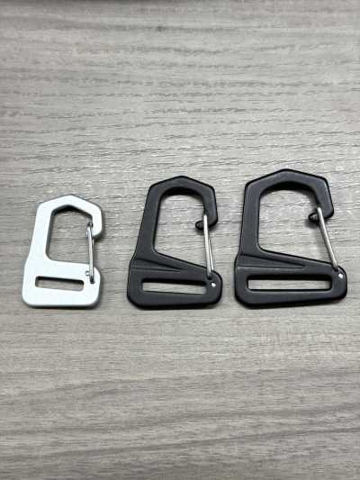 HH046 Gancho clip con cabeza inclinable Altica