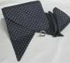 MS-301 Conjunto Bufanda Corbata Y Pañuelo, Azul Marino, Estampado De Lunares