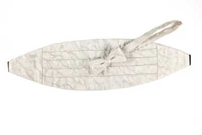 NCM-3 Fajín confeccionado con tejido Nishijin-ori, blanco plateado ondulado
