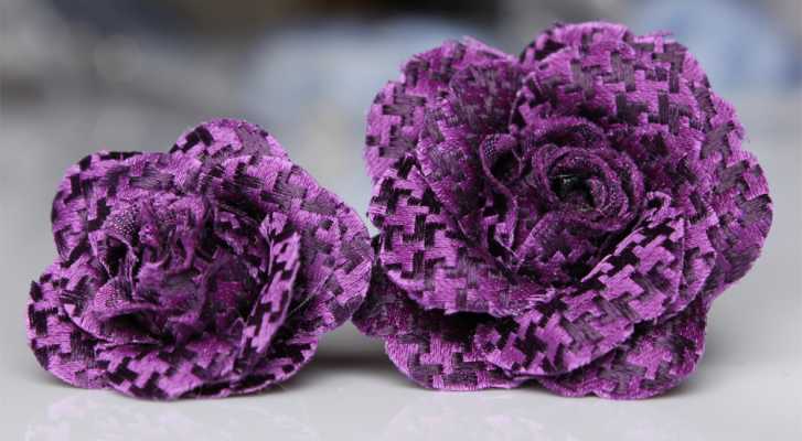 VBTA-14 VANNERS Boutonniere pata de gallo morado