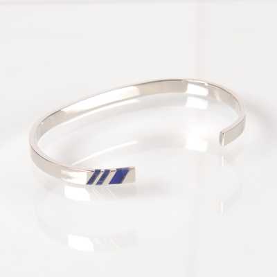 BR-4 Pulsera hecha en Japón, sodalita azul marino regimental