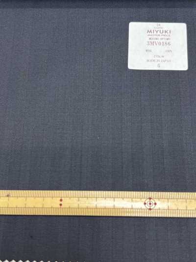 3MV0186 MIYUKI Colección estándar ETERNALS (Eternals) MERINO OPTIMO Lana 100% Espiga azul marino