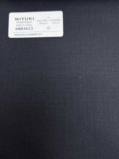 4MR4623 26AW Super100's × Cachemira azul marino sin estampado