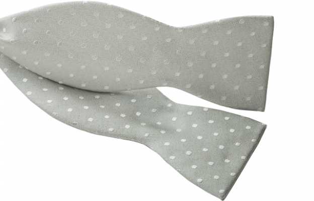 MT-940 Pajarita de seda anudada a mano de fabricación japonesa, estampado de lunares, gris claro